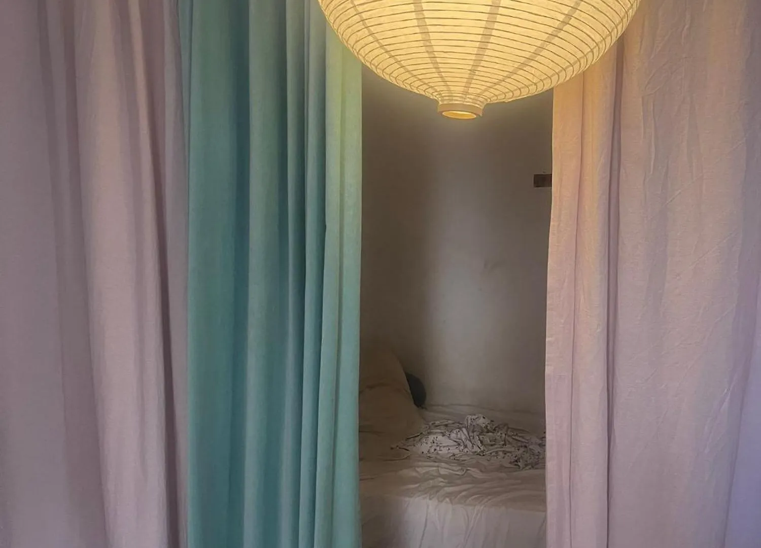 Apartamento Habitacion Grande Y Luminosa En Las Ramblas Barcelona 0*,